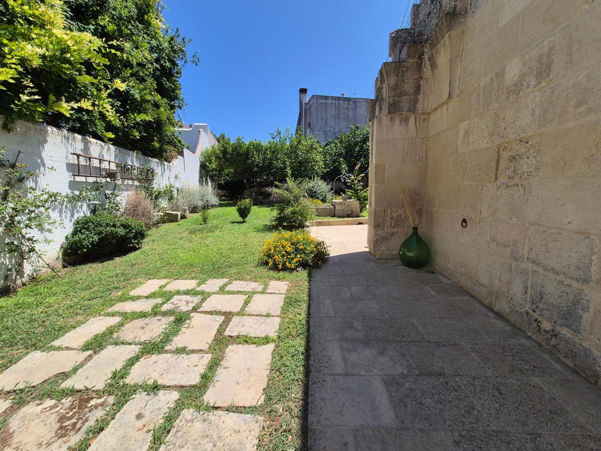 Bed and Breakfast Casa Frea Dimora Storica Martano Exterior foto